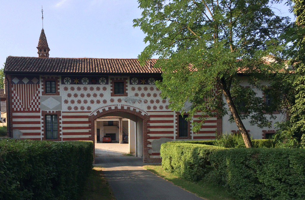 The beautiful entrance to our agriturismo