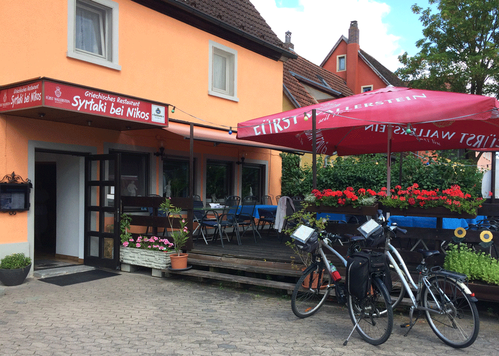 The Greek resstaurant in Shopfloch where we had our cappuccino