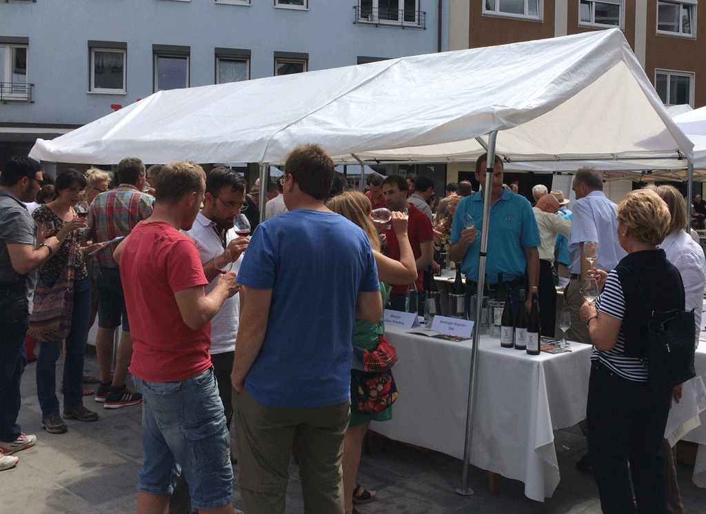 Winetasting at a temporary stall