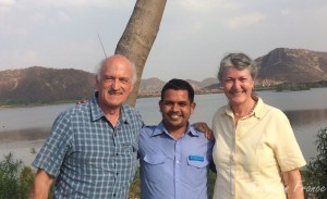 With Rajindar, our guide, in front of the water palace in Jaipur