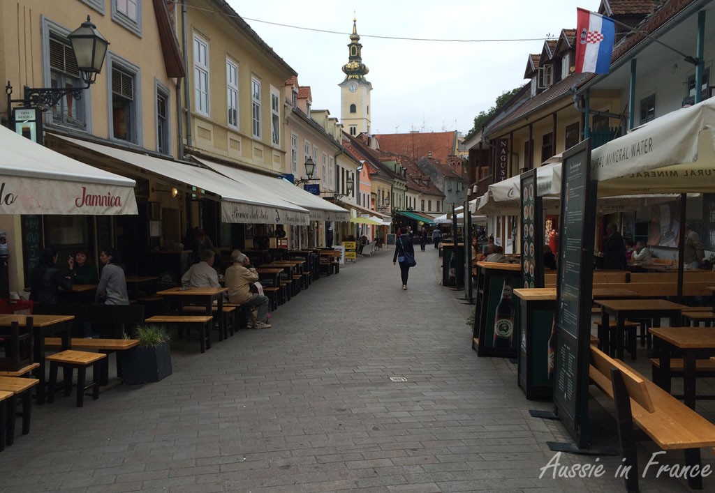 The "café" street, Tklaciceva