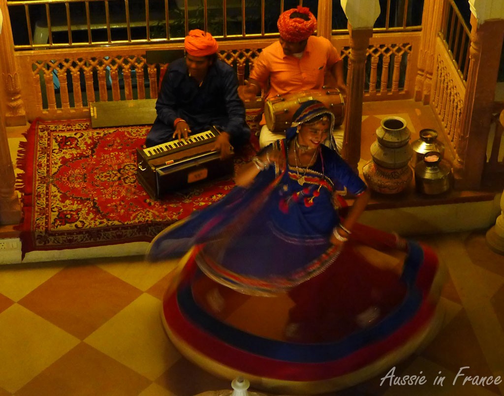 Musicians and dancer at Shahpura House Hotel