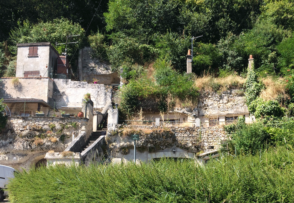 More troglodyte houses along the way