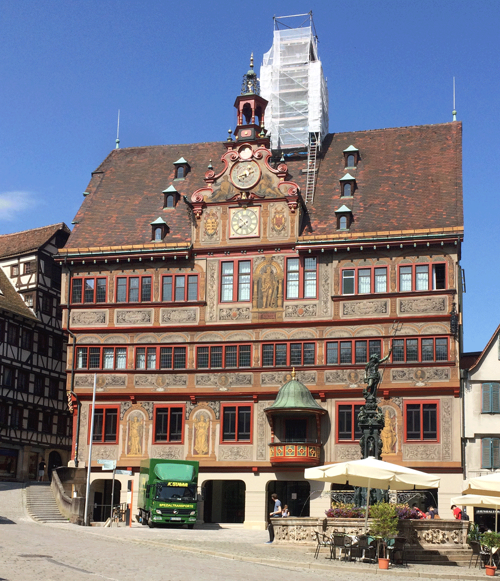 The beautifully painted rathaus in Tübingen