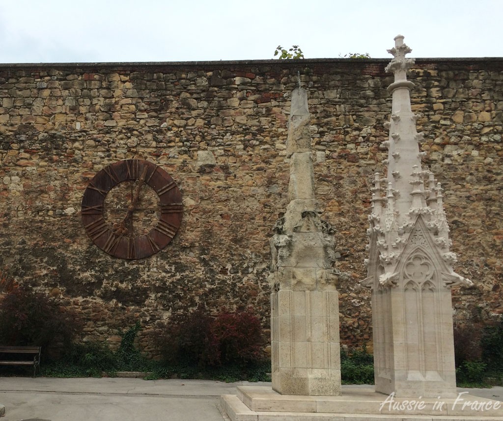 Comparison of renovation and non-renovation