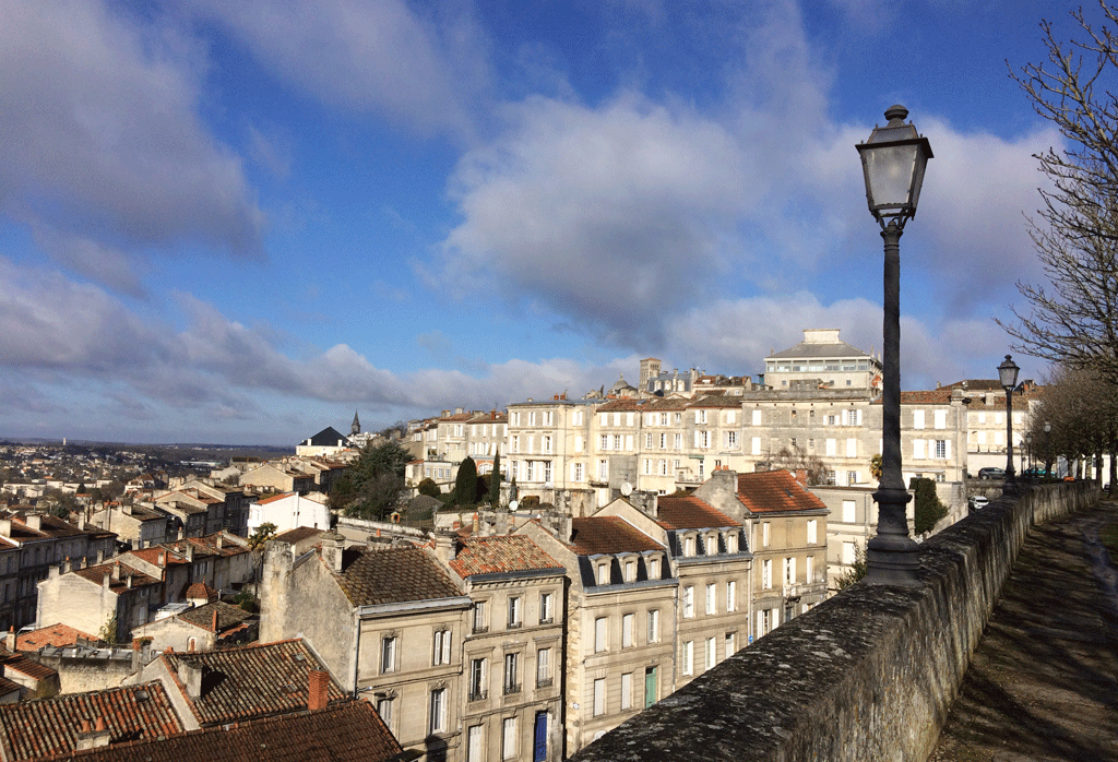 Walking along the ramparts towards the cathedral. You can see the dome.