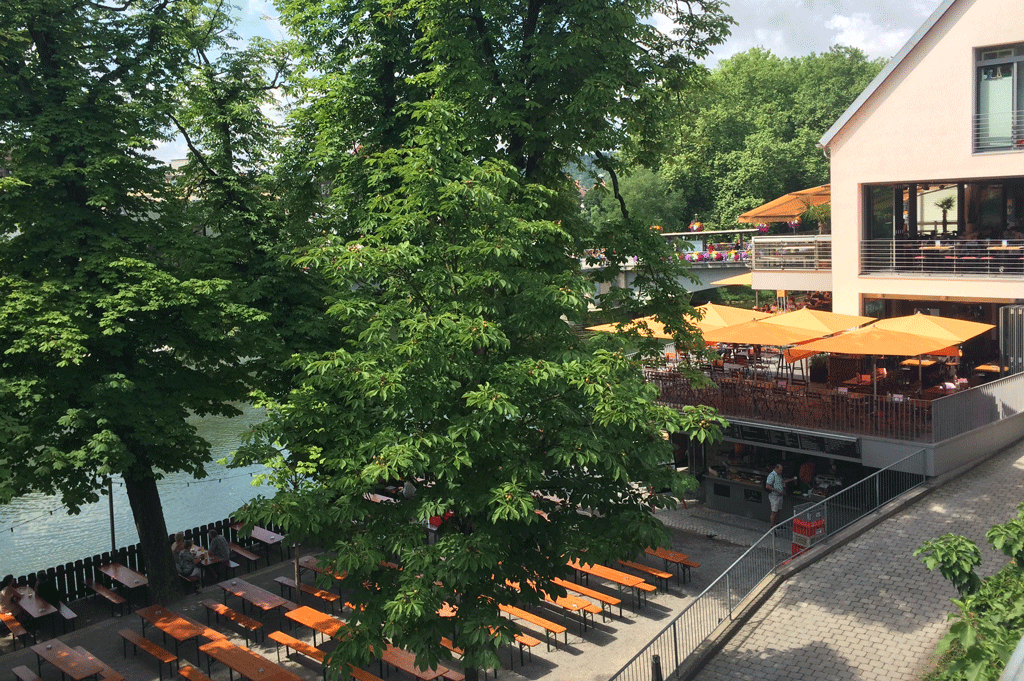 A biergarten along the Neckar. What a pity it's an intermittent fast day!