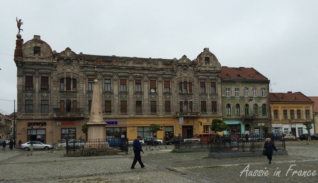 The unrenovated side of Trajan Square