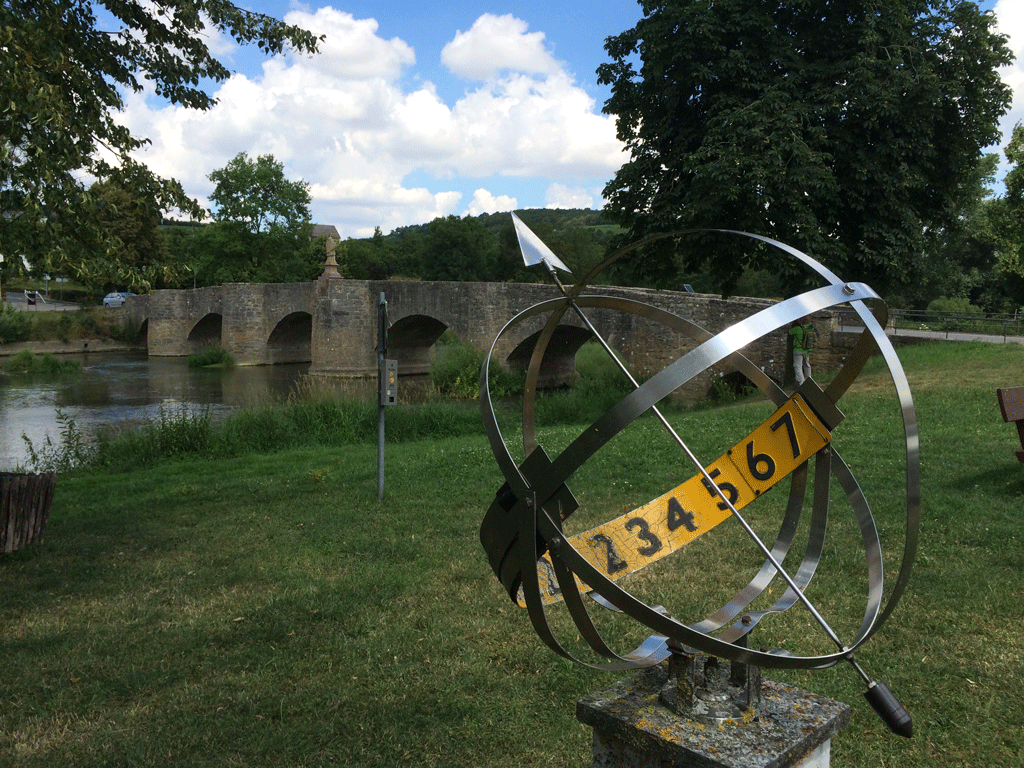 The sundial and bridge at Ta