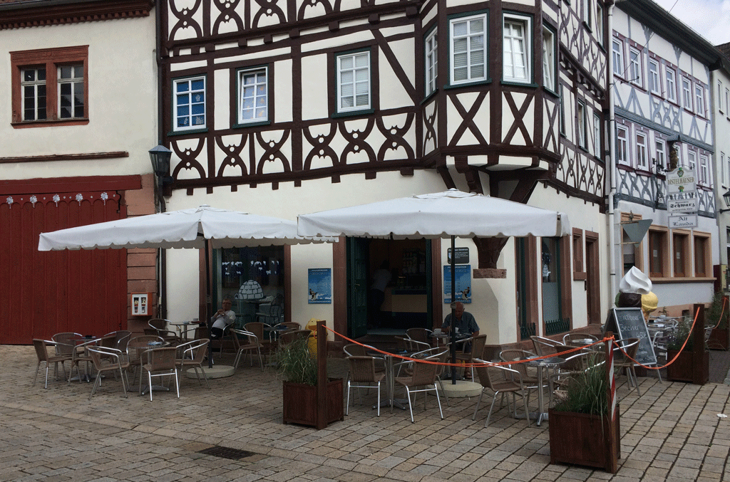 The Italian eis cafe in Lauda-Königs