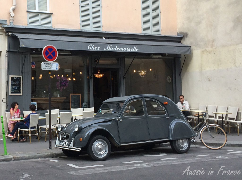 Chez Mademoiselle with its coordinated 2CV!