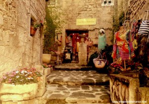 Les-Baux-de-Provence-CC-Carolyn-Ansky