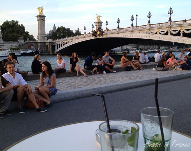 Having a drink at Faust's with a view of the Alexandre III bridge
