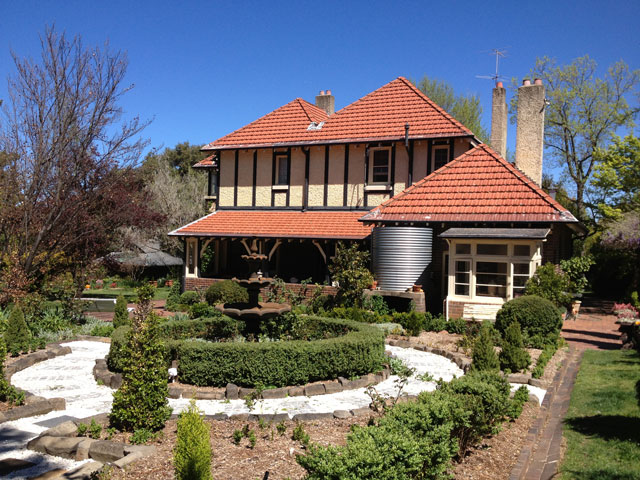 armidale_house_rear
