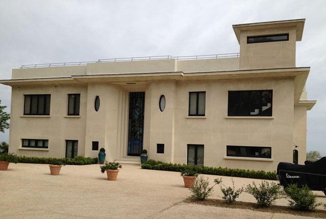 Art deco Villa Leihorra