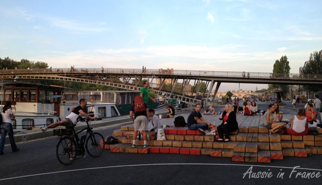 Beams provide seating and picnic tables