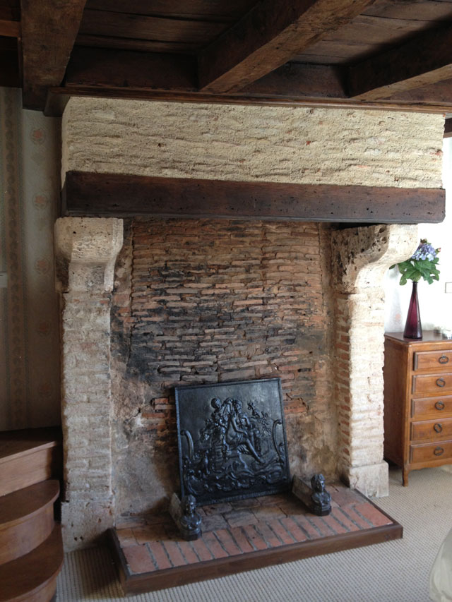 bedroom_fireplace