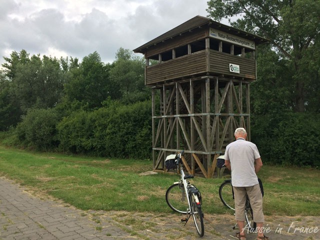 Bird observatory along the bike path