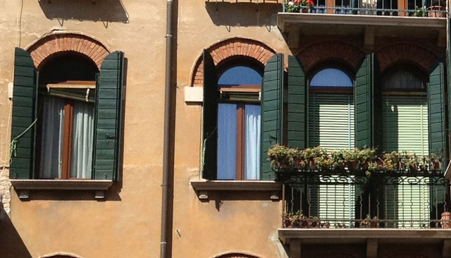 Venetian blinds and shutters in Venice