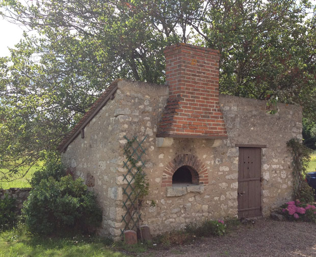 bread_oven_near_Chaumont
