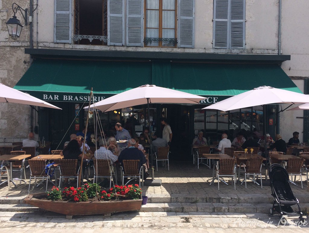 Lunch at the Café du Commerce