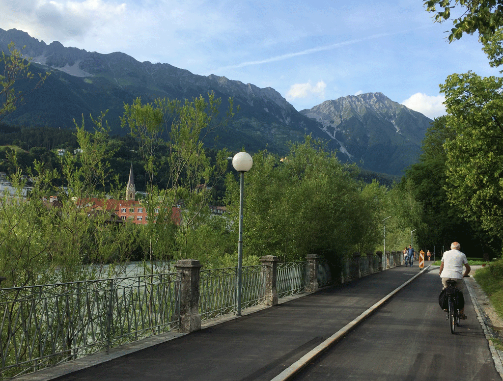 Cycling along the Inn in Innsbruck