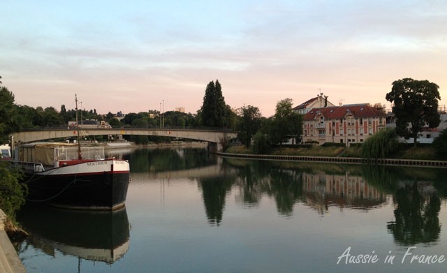 Looking towards Pont de Bry