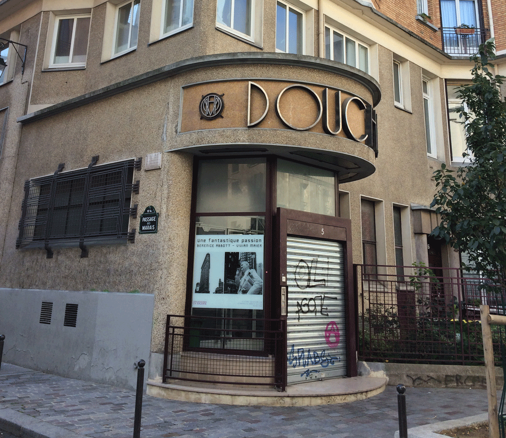 Public showers in Paris