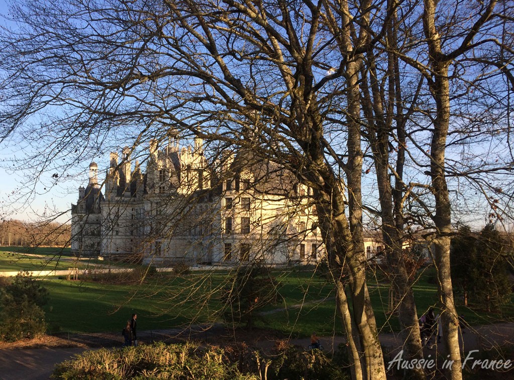 We're spending the "trève des confiseurs" walking off the confectioners' ware at Chambord