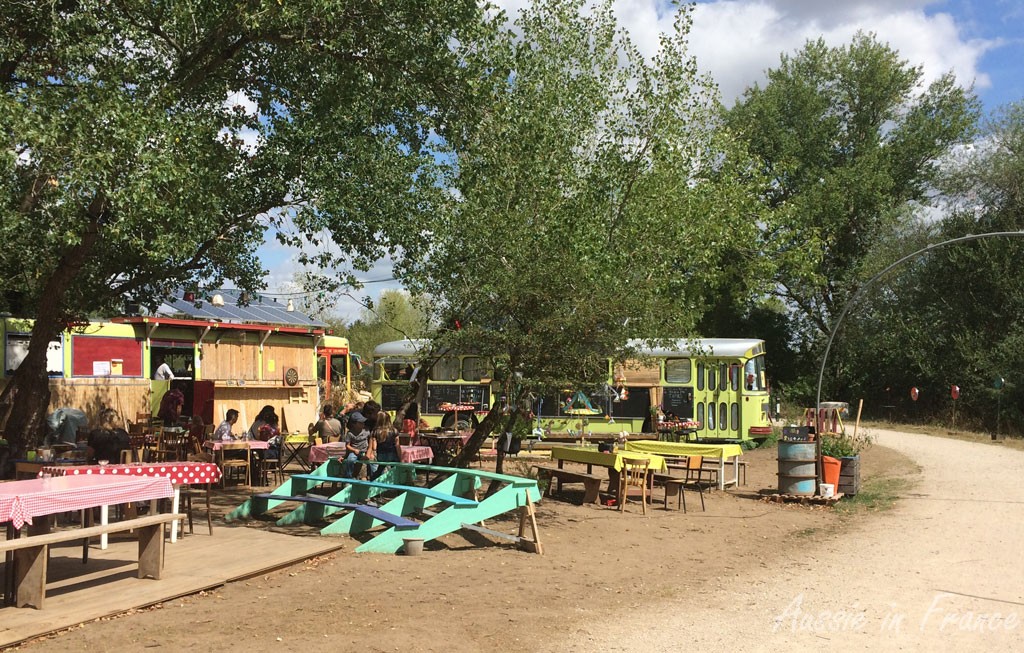 A local fête on the bike path in the middle of nowhere