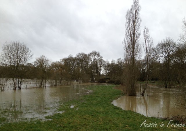 Fields under water on the way to Preuilly sur Claise
