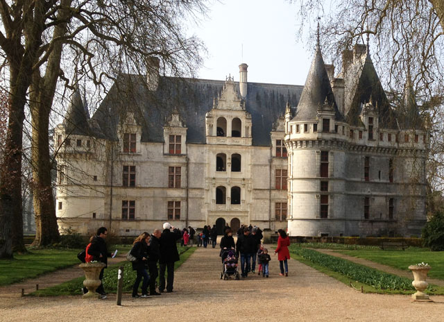 Front entrance to Azay-le-Rideau on Easter Sundy
