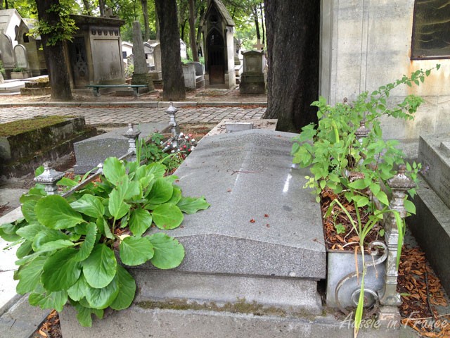 Peaceful gravestones at Père Lachaise near the Crematorium