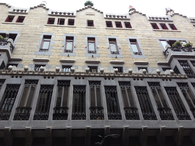 Tribune at Guell Palace