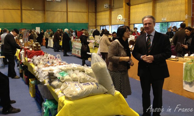 Saffron fair in the local gymnasium in Preuilly