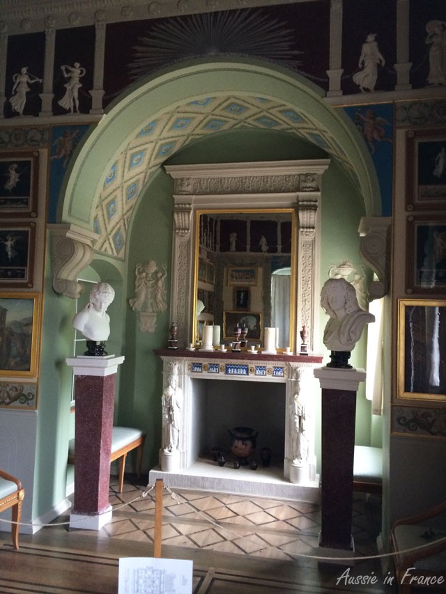 The fireplace inside Villa Hamilton