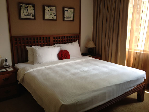 hotel_room