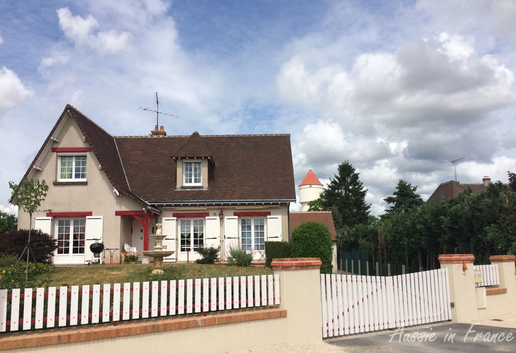 Typical house in the suburb of Vineuil