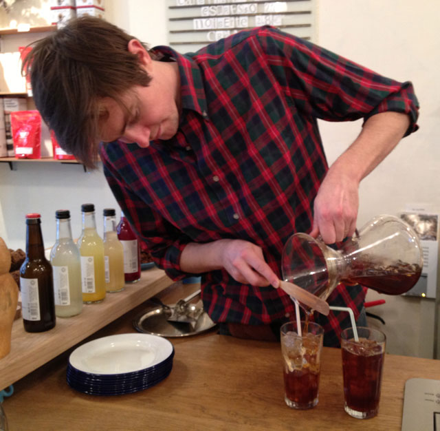Pouring the iced coffee into the glasses