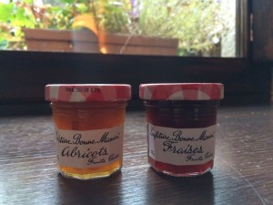 France's most popular jams: abricots et fraises