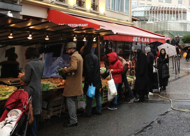 Queuing for organic vegetables in front of Jet Lag