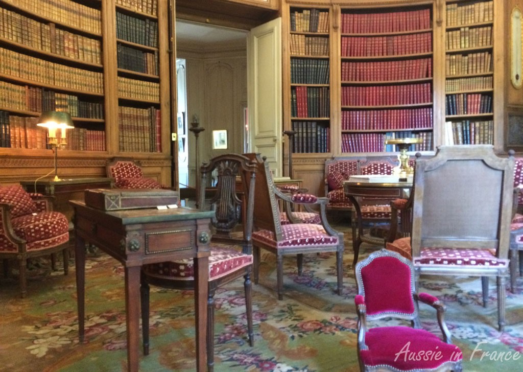 The library - Moise regretted that he didn't have enough time to read (and collect) many books