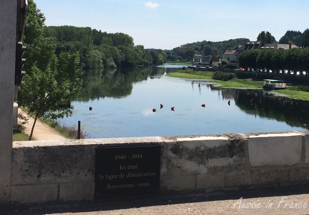 The sign on the bridge at Saint-Aignan showing the demarkation line