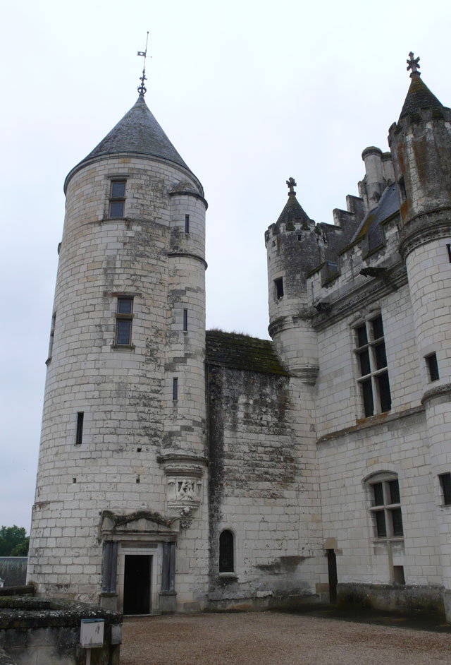 Château de Loches, royal dwellng and Agnes de Sorel's tower