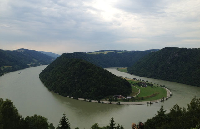 The S-bend from the Donaublick
