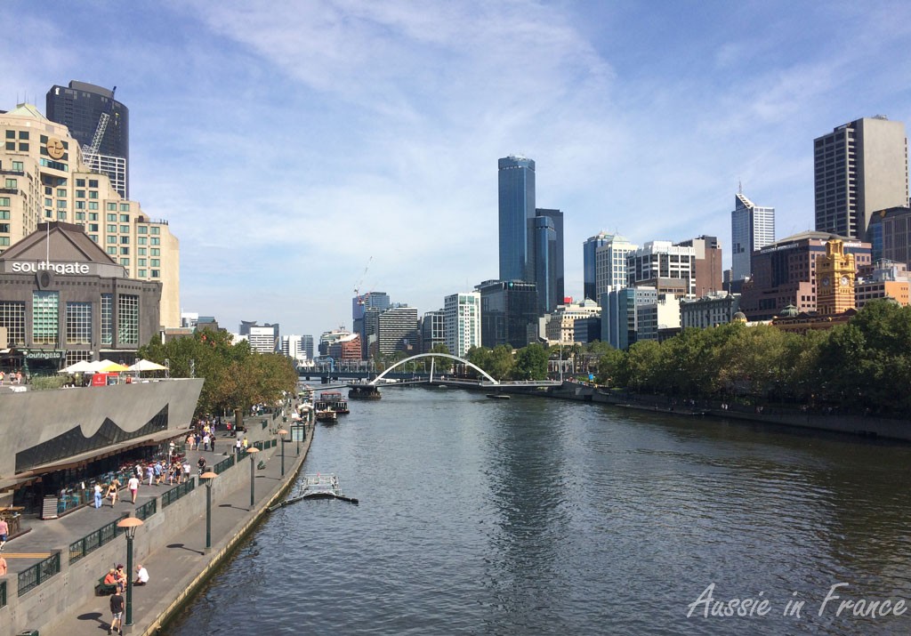 The Yarra River in Melbourne looking with Southgate on the left