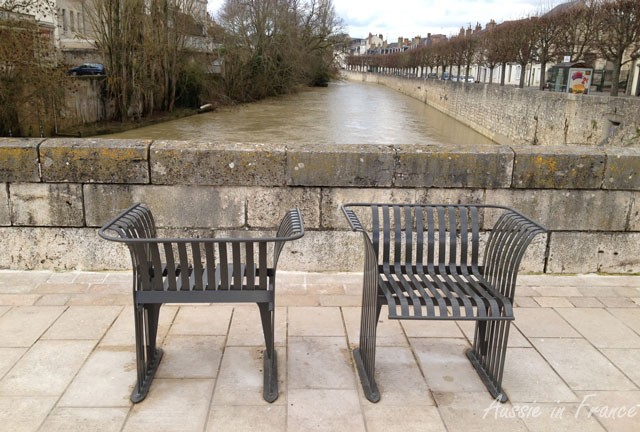 A pair of chairs in Vendôme - nothing to do with memory but I like the photo.