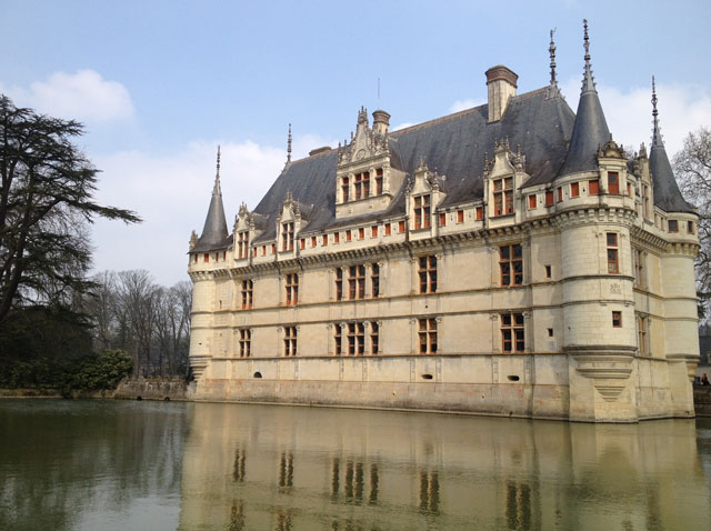 Azay-le-Rideau reflected in the