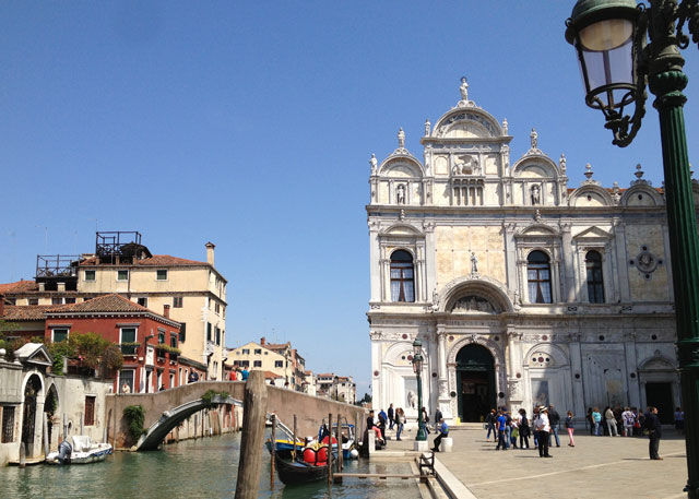 Campo des Santi e with the Scuola