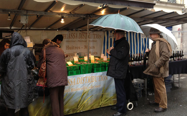 Oysters on Sunday in the rain